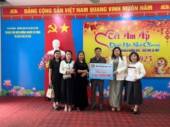 HIỆP HỘI NỮ DOANH NHÂN HÀ TĨNH  TRAO TẶNG SỐ TIỀN 10 TRIỆU ĐỒNG CHO TRUNG TÂM ĐIỀU DƯỠNG NGƯỜI CÓ CÔNG VÀ BẢO TRỢ XÃ HỘI HÀ TĨNH 